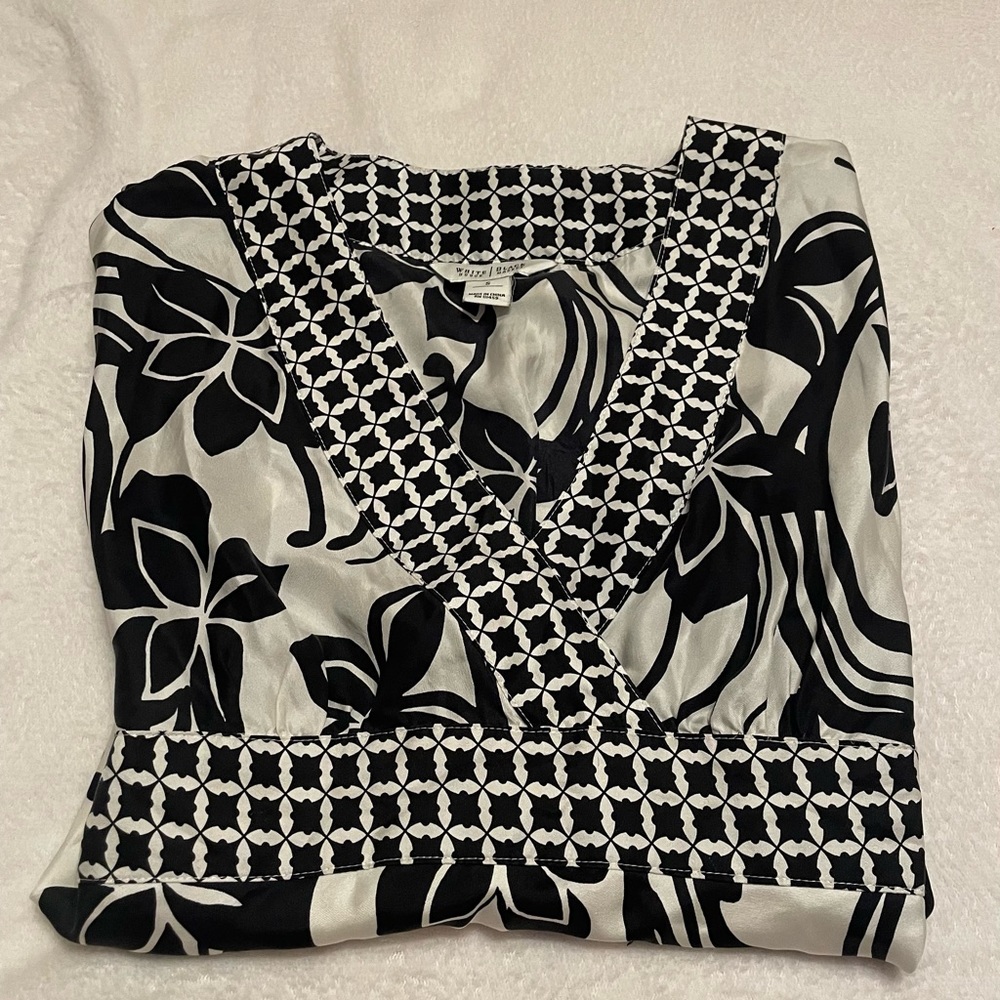 Woman size small White House black market